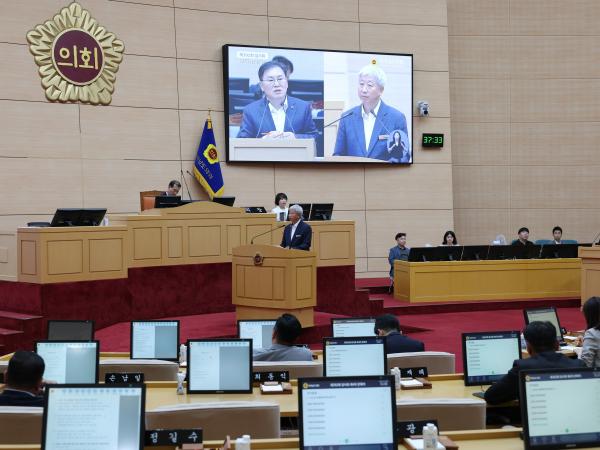 제392회 임시회 제4차 본회의 도정 및 교육행정 질문 첨부이미지 : 25년07월22일 제392회 임시회 제4차 본회의 도정 및 교육행정 질문 - 095.jpg