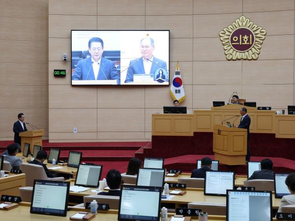 제392회 임시회 제4차 본회의 도정 및 교육행정 질문 첨부이미지 : 25년07월22일 제392회 임시회 제4차 본회의 도정 및 교육행정 질문 - 082.jpg