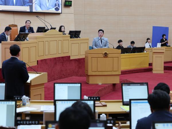 제392회 임시회 제4차 본회의 도정 및 교육행정 질문 첨부이미지 : 25년07월22일 제392회 임시회 제4차 본회의 도정 및 교육행정 질문 - 130.jpg