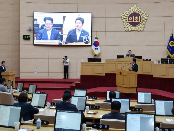 제392회 임시회 제4차 본회의 도정 및 교육행정 질문 첨부이미지 : 25년07월22일 제392회 임시회 제4차 본회의 도정 및 교육행정 질문 - 088.jpg