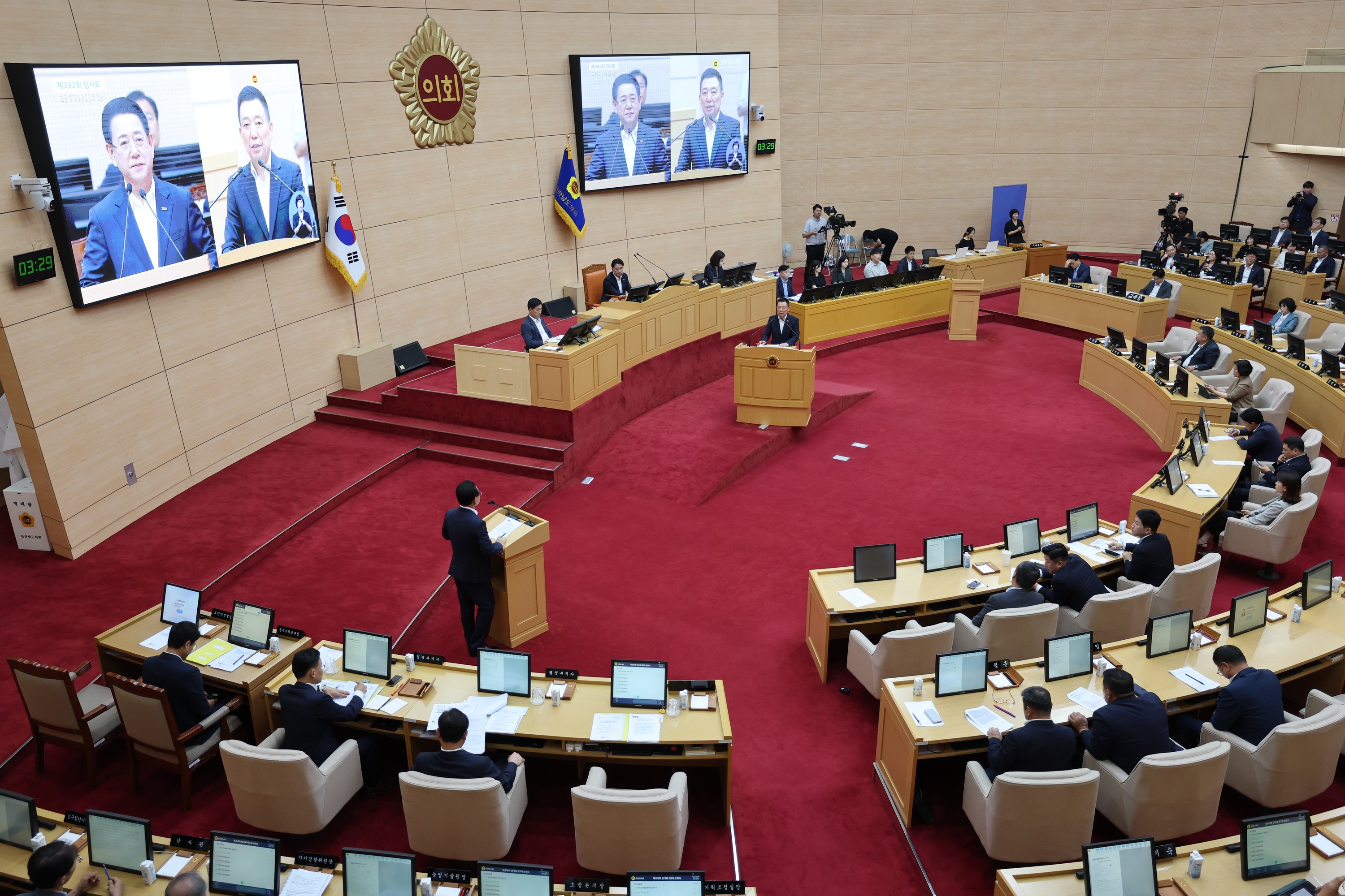 제392회 임시회 제3차 본회의 도정 및 교육행정 질문 첨부이미지 : 25년07월21일 제392회 임시회 제3차 본회의 도정 및 교육행정 질문 - 012.jpg