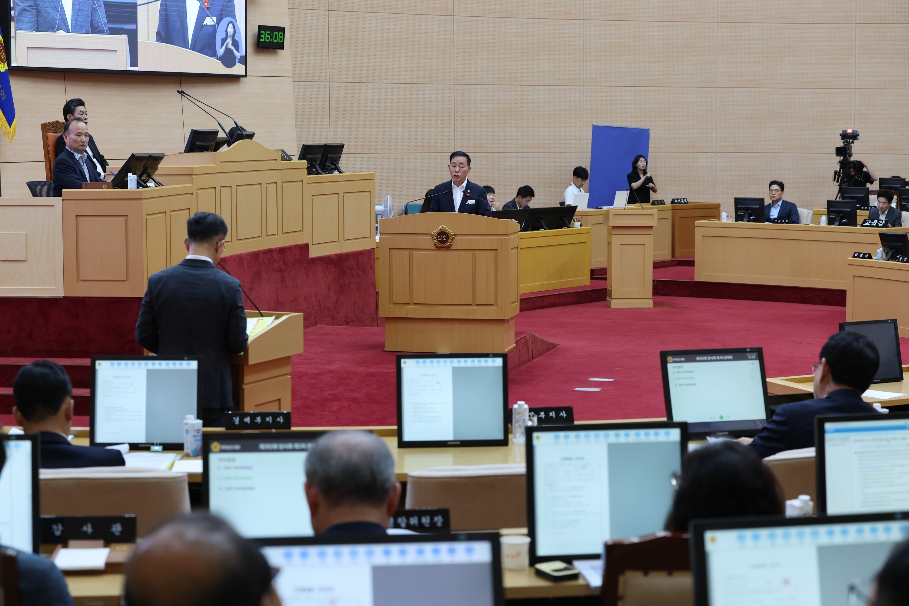 제392회 임시회 제3차 본회의 도정 및 교육행정 질문 첨부이미지 : 25년07월21일 제392회 임시회 제3차 본회의 도정 및 교육행정 질문 - 059.jpg