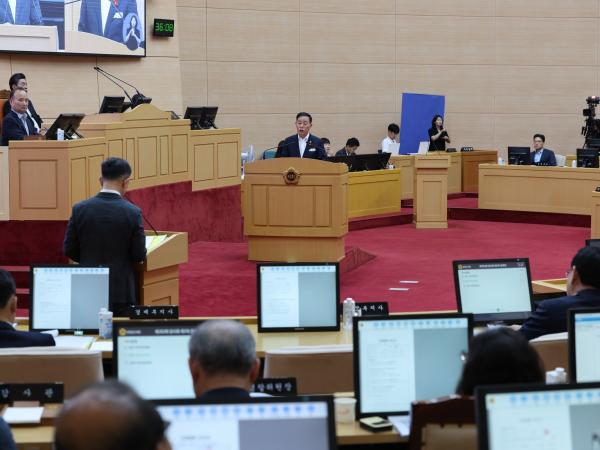 제392회 임시회 제3차 본회의 도정 및 교육행정 질문 첨부이미지 : 25년07월21일 제392회 임시회 제3차 본회의 도정 및 교육행정 질문 - 059.jpg