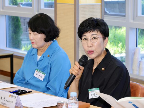 바이오산업 활성화 방안 연구회 현지활동 첨부이미지 : 25년07월29일 바이오산업 활성화 방안 연구회 현지활동 - 009.jpg