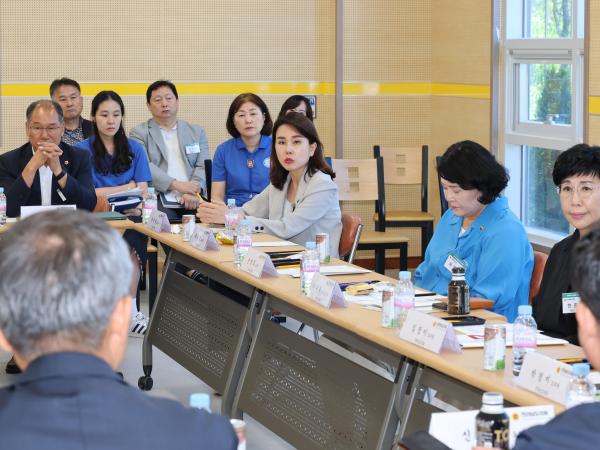 바이오산업 활성화 방안 연구회 현지활동 첨부이미지 : 25년07월29일 바이오산업 활성화 방안 연구회 현지활동 - 045.jpg