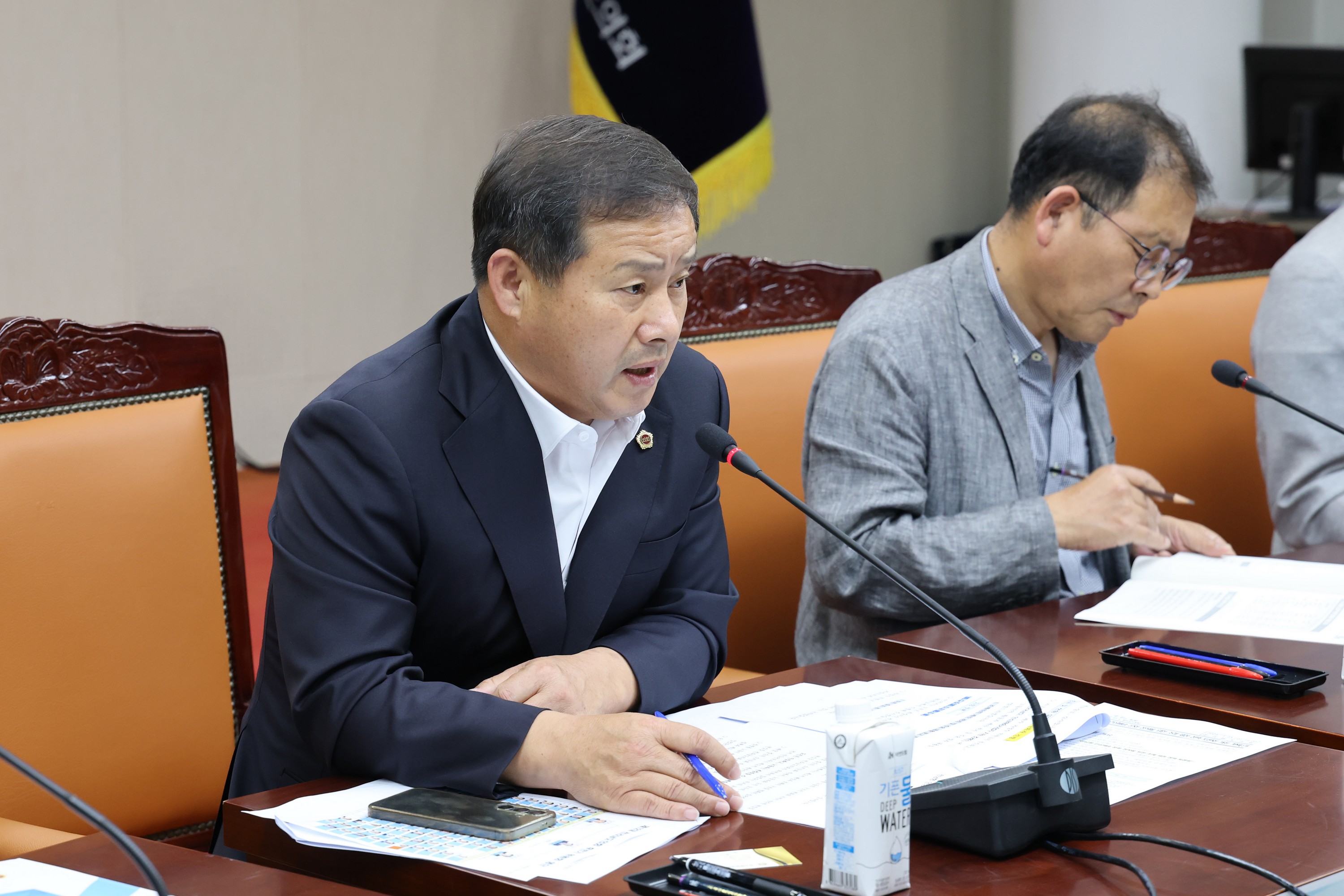 전남형 안심배송 문화 정착을 위한 조례 제정 정책 토론회 첨부이미지 : 25년07월23일 전남형 안심배송 문화 정착을 위한 조례 제정 정책 토론회 - 024.jpg