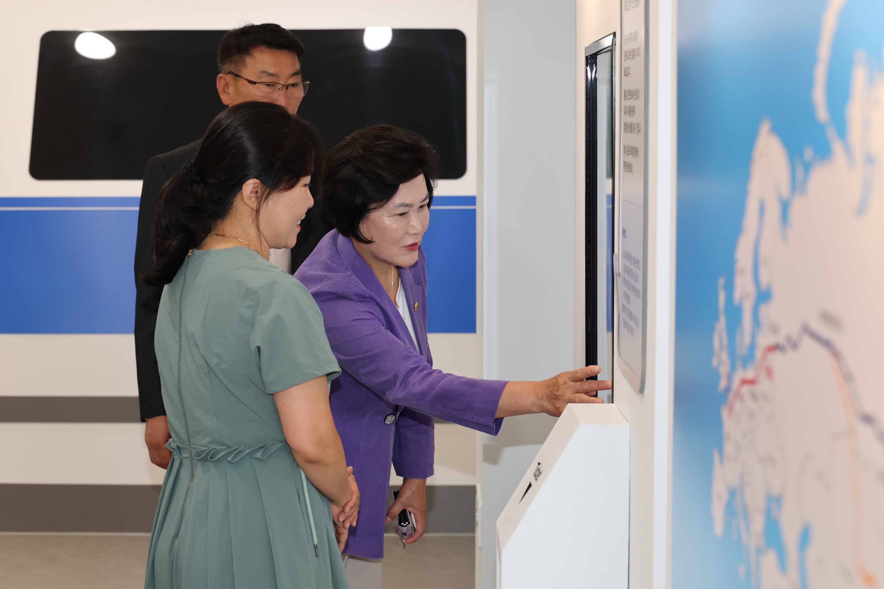 한반도 평화협력 특별위원회 현장 간담회 첨부이미지 : 25년07월23일 한반도 평화협력 특별위원회 호남권통일플러스센터 현장 간담회 - 009.jpg