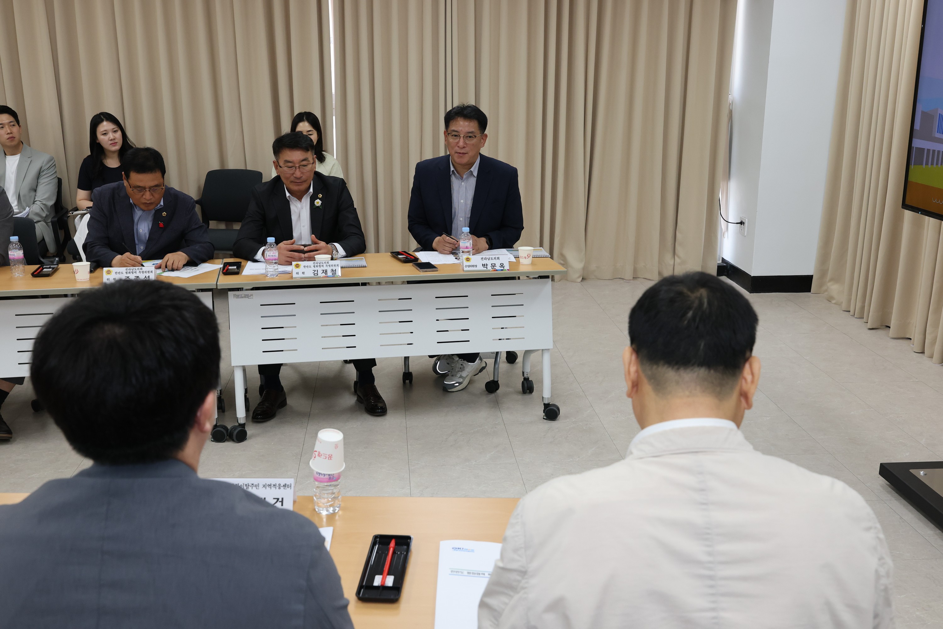 한반도 평화협력 특별위원회 현장 간담회 첨부이미지 : 25년07월23일 한반도 평화협력 특별위원회 호남권통일플러스센터 현장 간담회 - 042.jpg