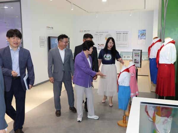 한반도 평화협력 특별위원회 현장 간담회 첨부이미지 : 25년07월23일 한반도 평화협력 특별위원회 호남권통일플러스센터 현장 간담회 - 014.jpg