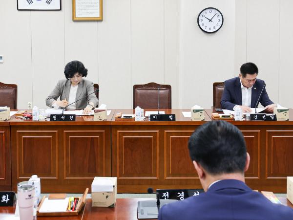 제392회 임시회 기획행정위원회 업무보고 첨부이미지 : 25년07월23일 제392회 임시회 기획행정위원회 업무보고(3).jpg
