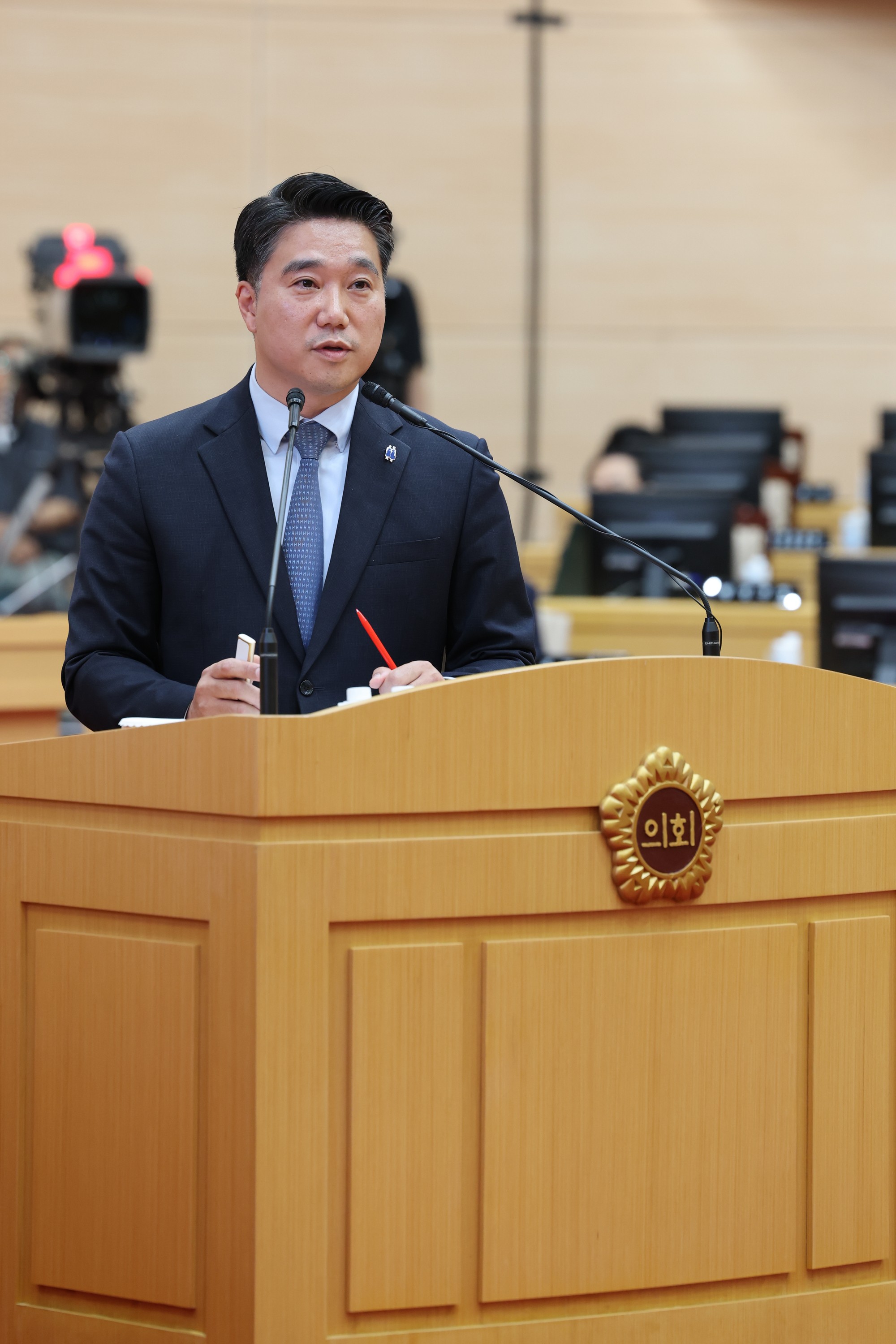 제392회 임시회 제2차 본회의 도정 및 교육행정 질문 첨부이미지 : 25년07월18일 제392회 임시회 제2차 본회의 도정 및 교육행정 질문 - 049.jpg