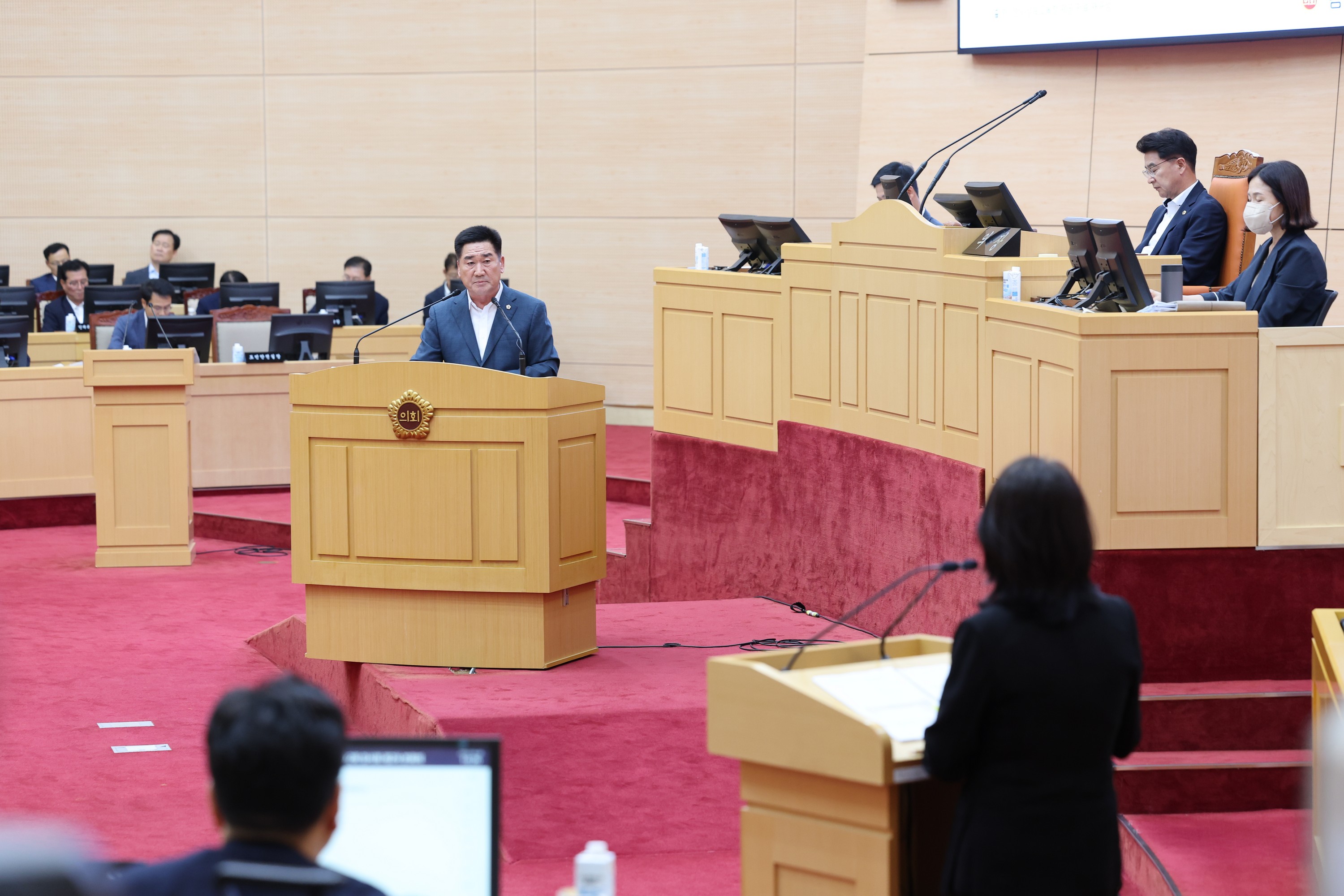 제392회 임시회 제2차 본회의 도정 및 교육행정 질문 첨부이미지 : 25년07월18일 제392회 임시회 제2차 본회의 도정 및 교육행정 질문 - 002.jpg