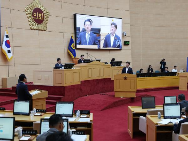 제392회 임시회 제2차 본회의 도정 및 교육행정 질문 첨부이미지 : 25년07월18일 제392회 임시회 제2차 본회의 도정 및 교육행정 질문 - 062.jpg
