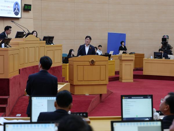 제392회 임시회 제2차 본회의 도정 및 교육행정 질문 첨부이미지 : 25년07월18일 제392회 임시회 제2차 본회의 도정 및 교육행정 질문 - 041.jpg