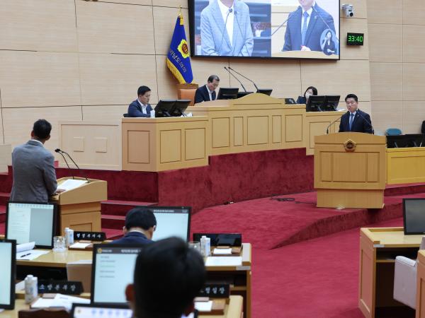 제392회 임시회 제2차 본회의 도정 및 교육행정 질문 첨부이미지 : 25년07월18일 제392회 임시회 제2차 본회의 도정 및 교육행정 질문 - 043.jpg