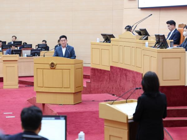 제392회 임시회 제2차 본회의 도정 및 교육행정 질문 첨부이미지 : 25년07월18일 제392회 임시회 제2차 본회의 도정 및 교육행정 질문 - 002.jpg