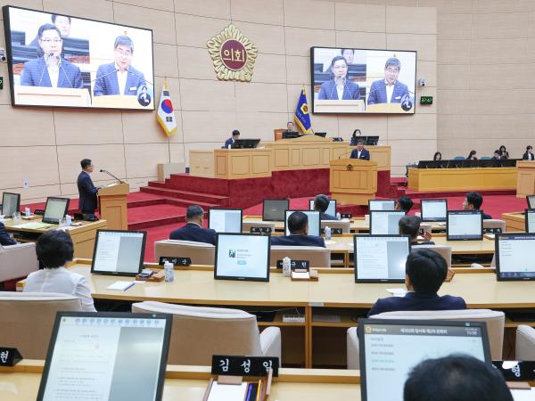 제392회 임시회 제2차 본회의 도정 및 교육행정 질문 첨부이미지 : 25년07월18일 제392회 임시회 제2차 본회의 도정 및 교육행정 질문 - 054.jpg