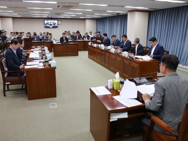 제392회 임시회 농수산위원회 업무보고 첨부이미지 : 25년07월14일 제392회 임시회 농수산위원회 업무보고 (2).jpg