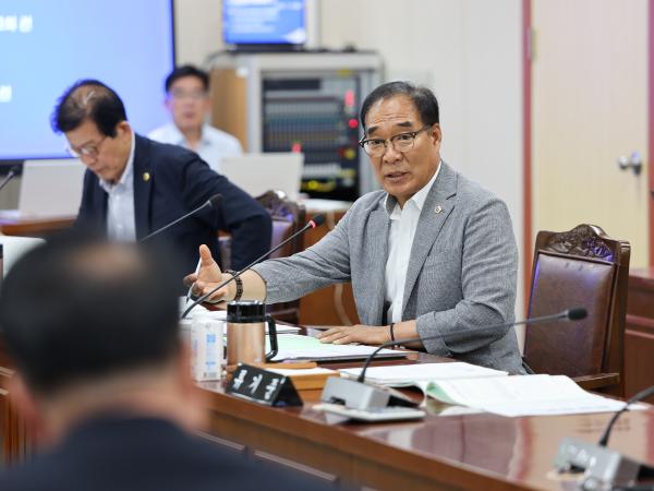 제392회 임시회 농수산위원회 업무보고 첨부이미지 : 25년07월14일 제392회 임시회 농수산위원회 업무보고 (23).jpg