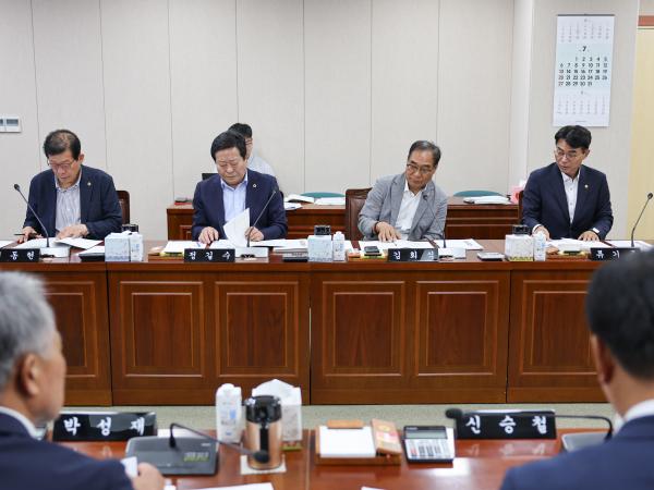제392회 임시회 농수산위원회 업무보고 첨부이미지 : 25년07월14일 제392회 임시회 농수산위원회 업무보고 (6).jpg