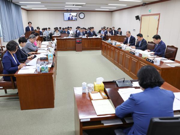 제392회 임시회 경제관광위원회 업무보고 첨부이미지 : 25년07월14일 제392회 임시회 경제관광위원회 업무보고 (6).jpg