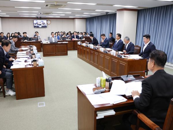 제392회 임시회 농수산위원회 업무보고 첨부이미지 : 25년07월11일 제392회 임시회 농수산위원회 업무보고 (5).jpg