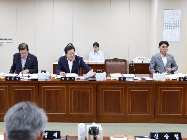 제392회 임시회 농수산위원회 업무보고 첨부이미지 : 25년07월11일 제392회 임시회 농수산위원회 업무보고 (3).jpg