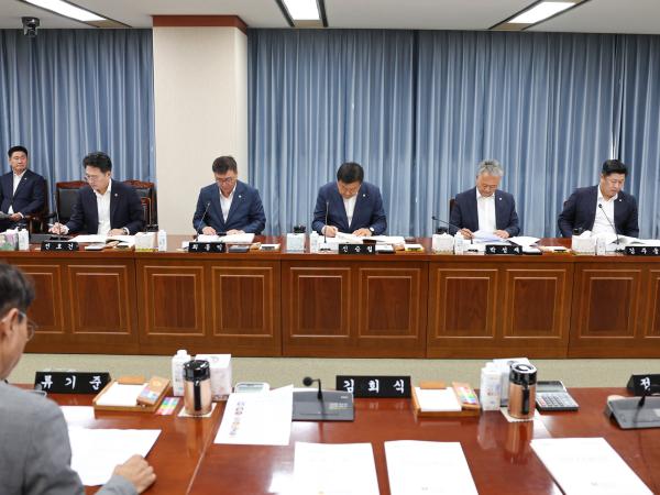 제392회 임시회 농수산위원회 업무보고 첨부이미지 : 25년07월11일 제392회 임시회 농수산위원회 업무보고 (2).jpg