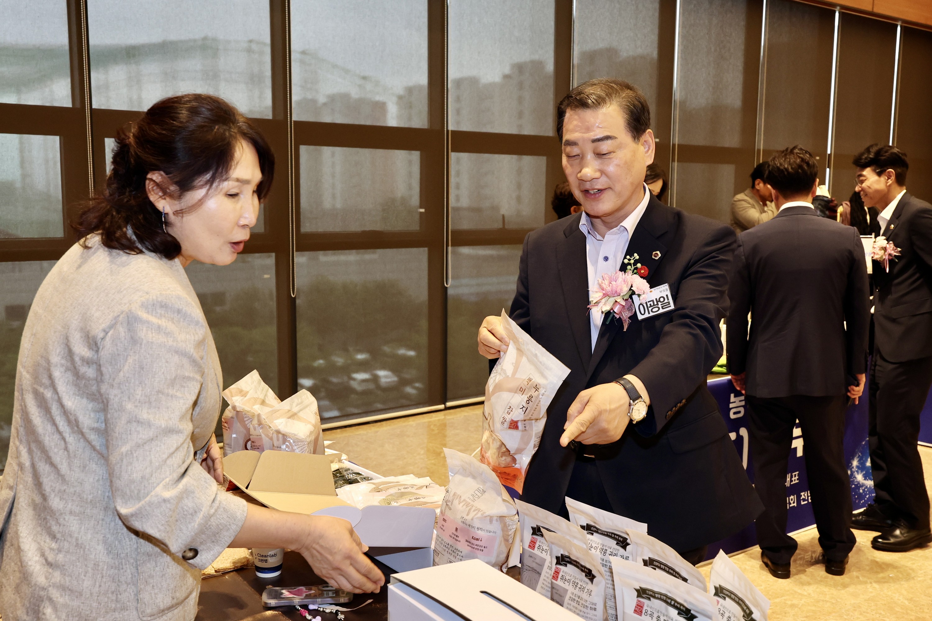 한국여성경제인협회 전남지회 창립 11주년 기념식 첨부이미지 : 25년07월17일 한국경제인협회 전남지회 창립 11주년 기념식 - 022.jpg
