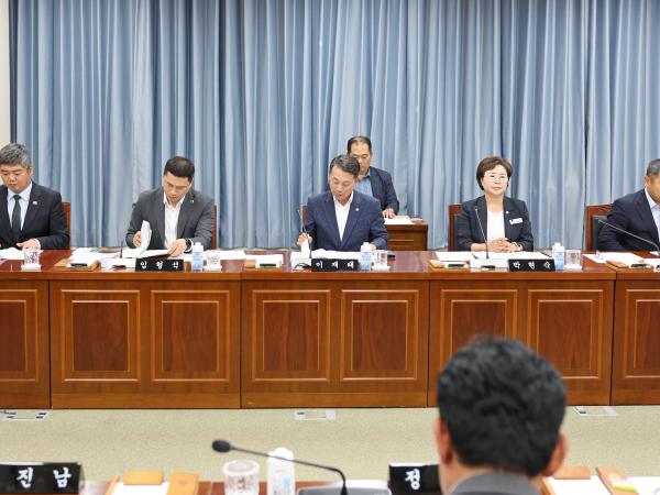 제392회 임시회 교육위원회 업무보고 첨부이미지 : 25년07월17일 제392회 임시회 교육위원회 업무보고 (4).jpg