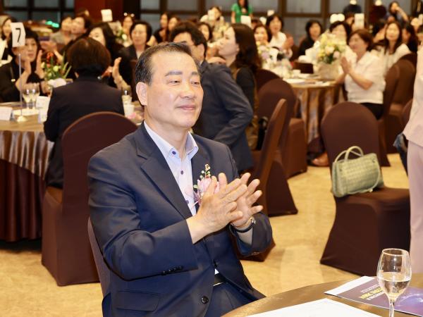 한국여성경제인협회 전남지회 창립 11주년 기념식 첨부이미지 : 25년07월17일 한국경제인협회 전남지회 창립 11주년 기념식 - 026.jpg