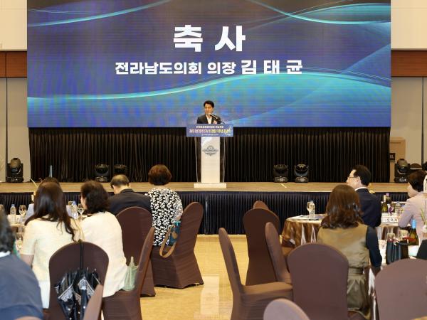 한국여성경제인협회 전남지회 창립 11주년 기념식 첨부이미지 : 25년07월17일 한국경제인협회 전남지회 창립 11주년 기념식 - 041.jpg