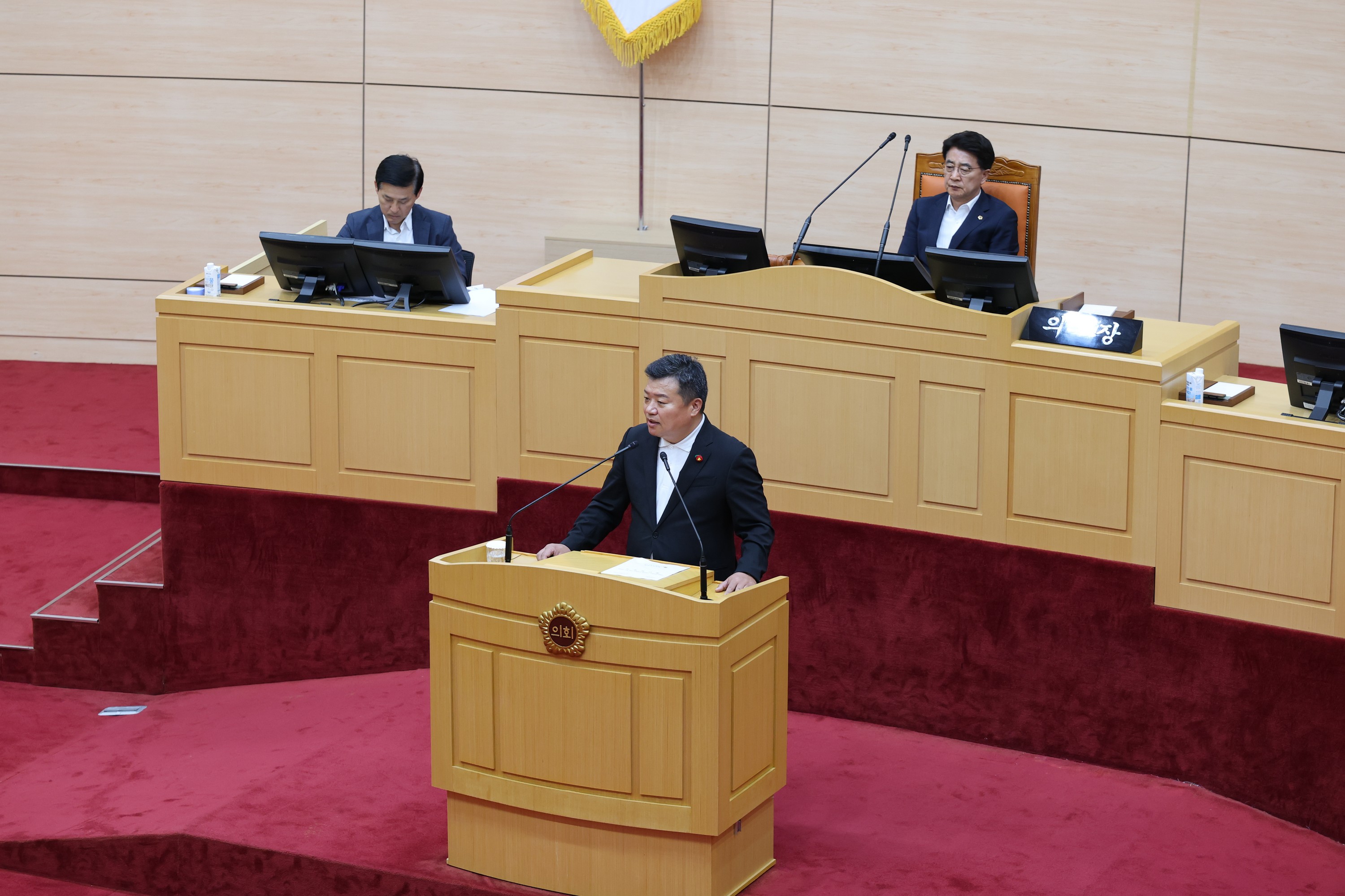 제392회 임시회 제1차 본회의 첨부이미지 : 25년07월10일 제392회 임시회 제1차 본회의 - 143.jpg