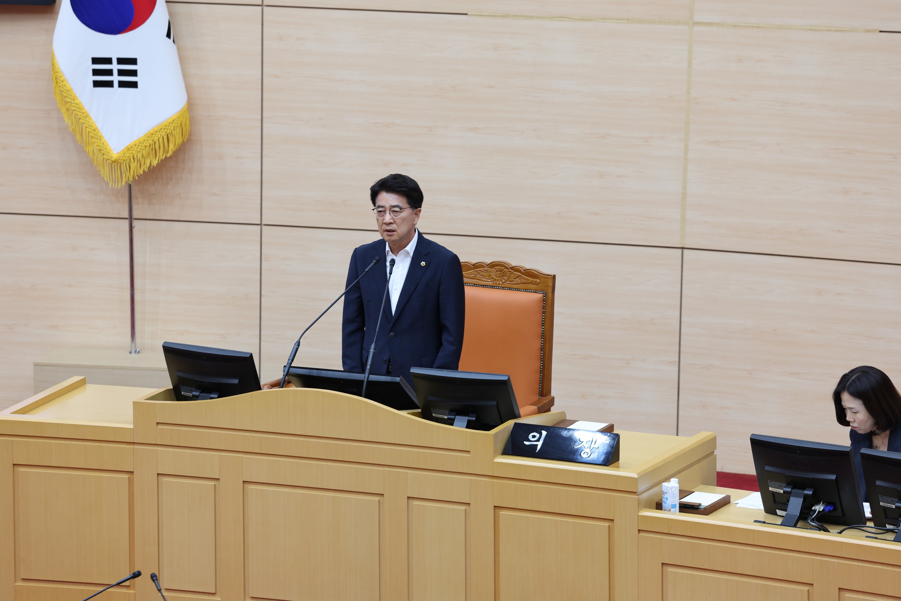 제392회 임시회 제1차 본회의 첨부이미지 : 25년07월10일 제392회 임시회 제1차 본회의 - 077.jpg