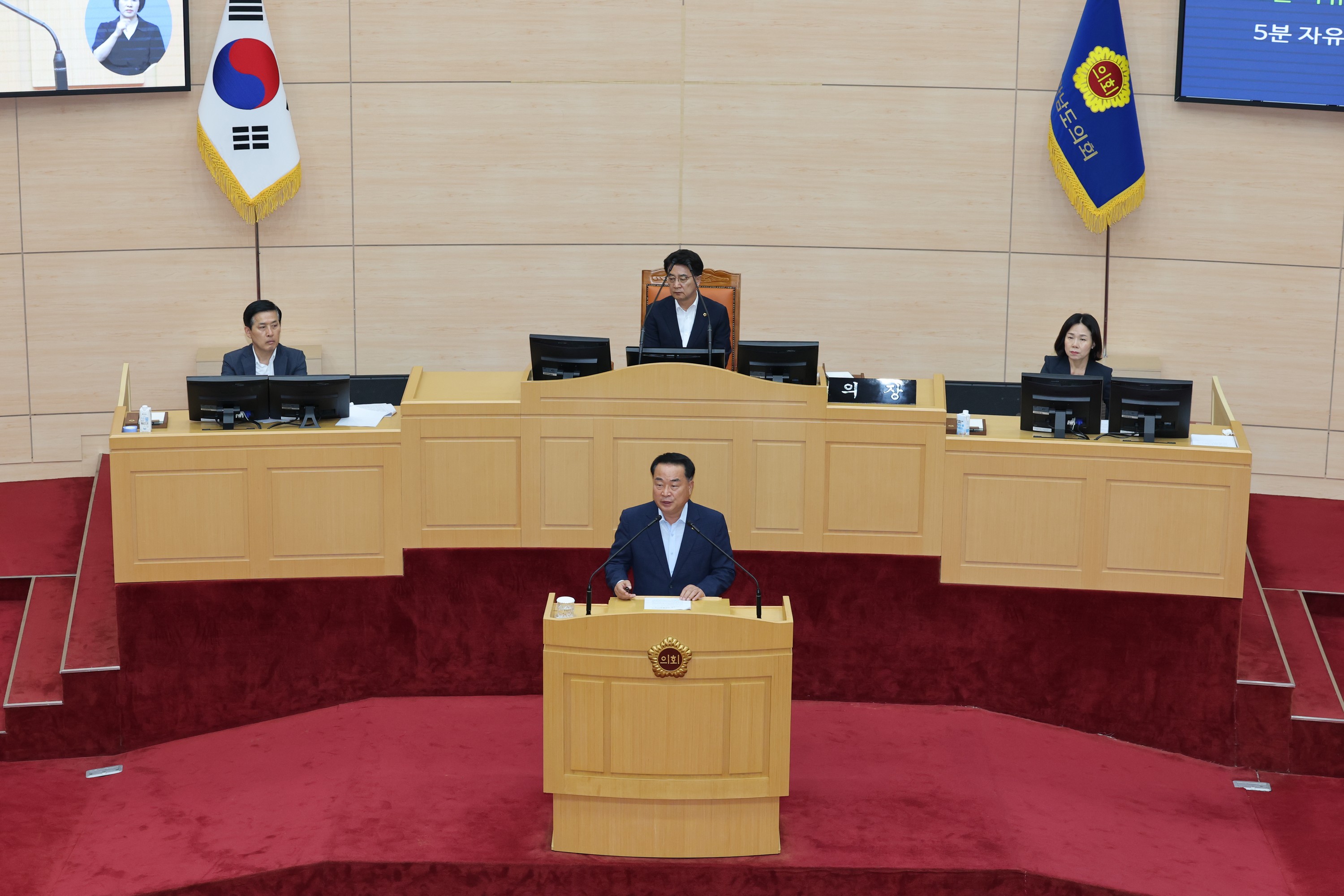 제392회 임시회 제1차 본회의 첨부이미지 : 25년07월10일 제392회 임시회 제1차 본회의 - 177.jpg