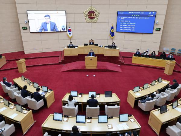 제392회 임시회 제1차 본회의 첨부이미지 : 25년07월10일 제392회 임시회 제1차 본회의 - 161.jpg