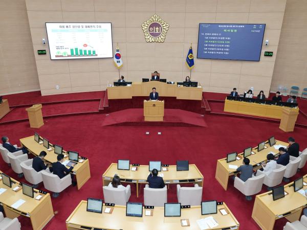 제392회 임시회 제1차 본회의 첨부이미지 : 25년07월10일 제392회 임시회 제1차 본회의 - 166.jpg