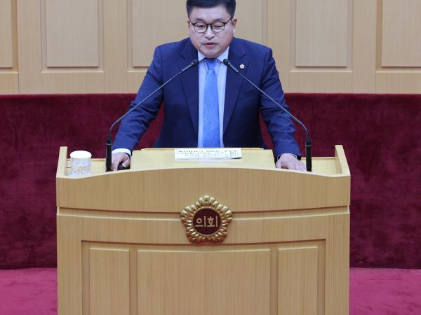 제392회 임시회 제1차 본회의 첨부이미지 : 25년07월10일 제392회 임시회 제1차 본회의 - 160.jpg