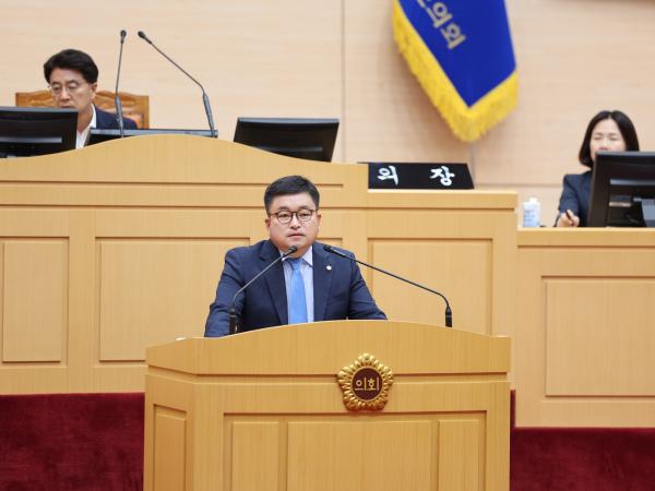 제392회 임시회 제1차 본회의 첨부이미지 : 25년07월10일 제392회 임시회 제1차 본회의 - 042.jpg