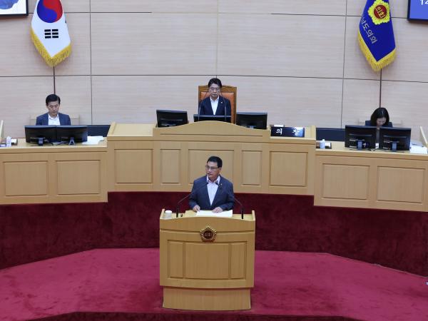 제392회 임시회 제1차 본회의 첨부이미지 : 25년07월10일 제392회 임시회 제1차 본회의 - 127.jpg