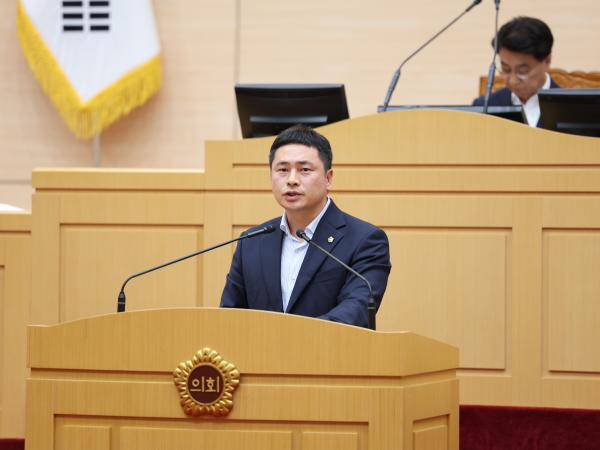 제392회 임시회 제1차 본회의 첨부이미지 : 25년07월10일 제392회 임시회 제1차 본회의 - 090.jpg