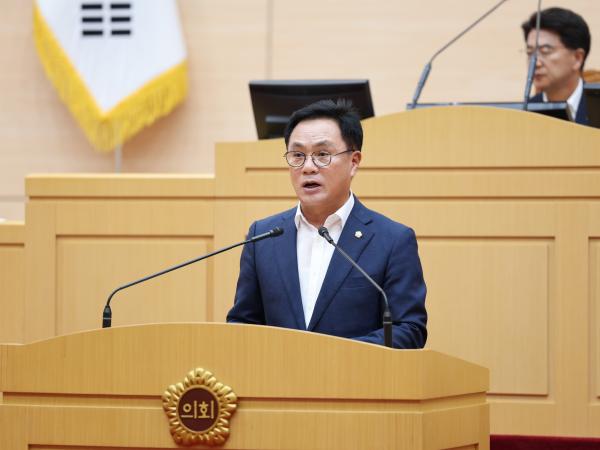 제392회 임시회 제1차 본회의 첨부이미지 : 25년07월10일 제392회 임시회 제1차 본회의 - 037.jpg