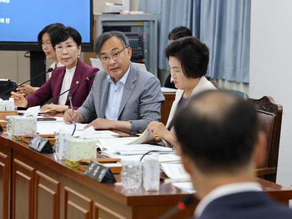 제392회 임시회 경제관광문화위원회 업무보고 첨부이미지 : 25년07월15일 제392회 임시회 경제관광문화위원회 업무보고 - 060.jpg