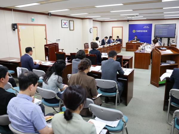 제392회 임시회 기획행정위원회 업무보고 첨부이미지 : 25년07월15일 제392회 임시회 기획행정위원회 업무보고 (2).jpg