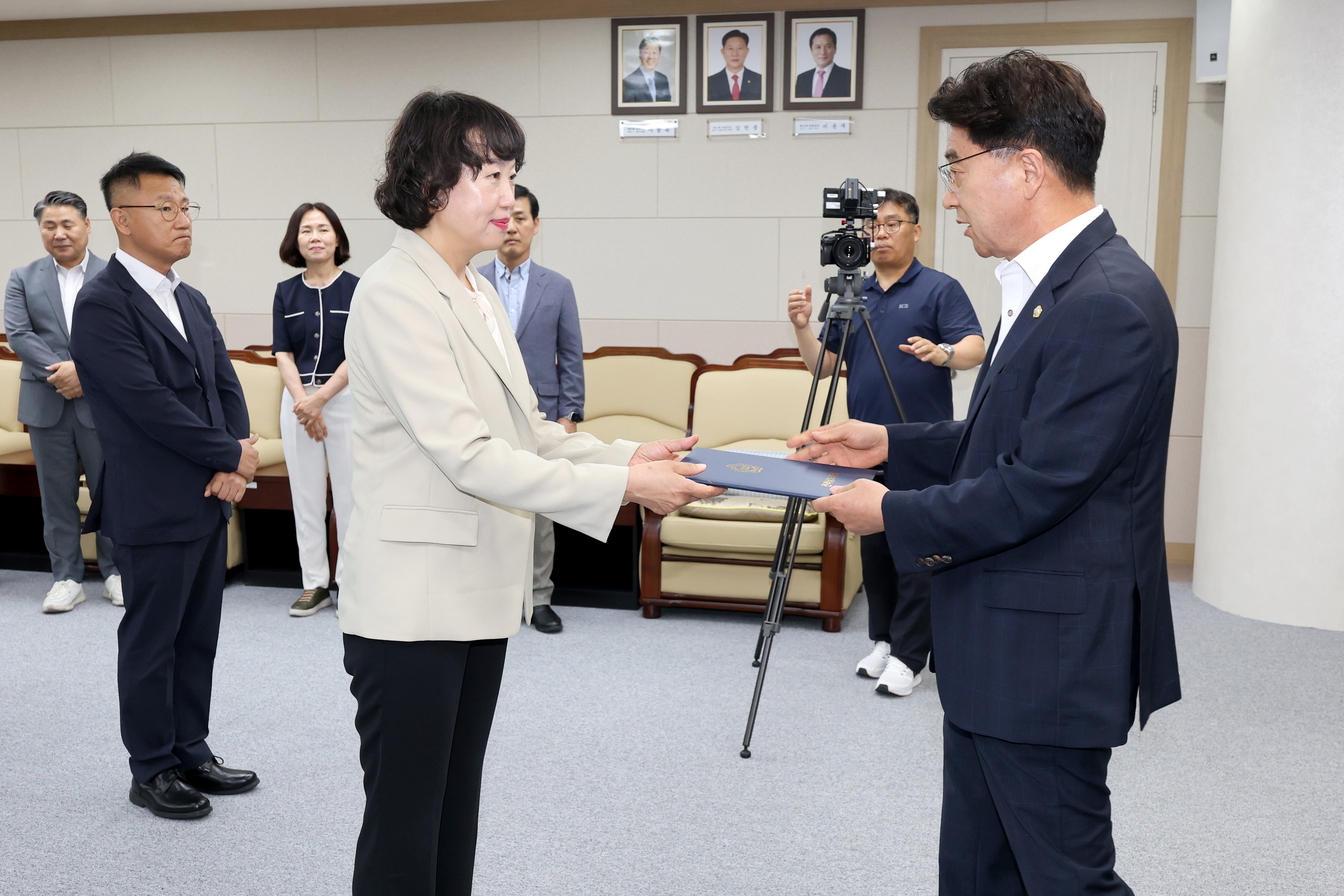 2025년 하반기 임용장 수여식 첨부이미지 : 25년07월01일 2025년 하반기 임용장 수여식 - 005.jpg