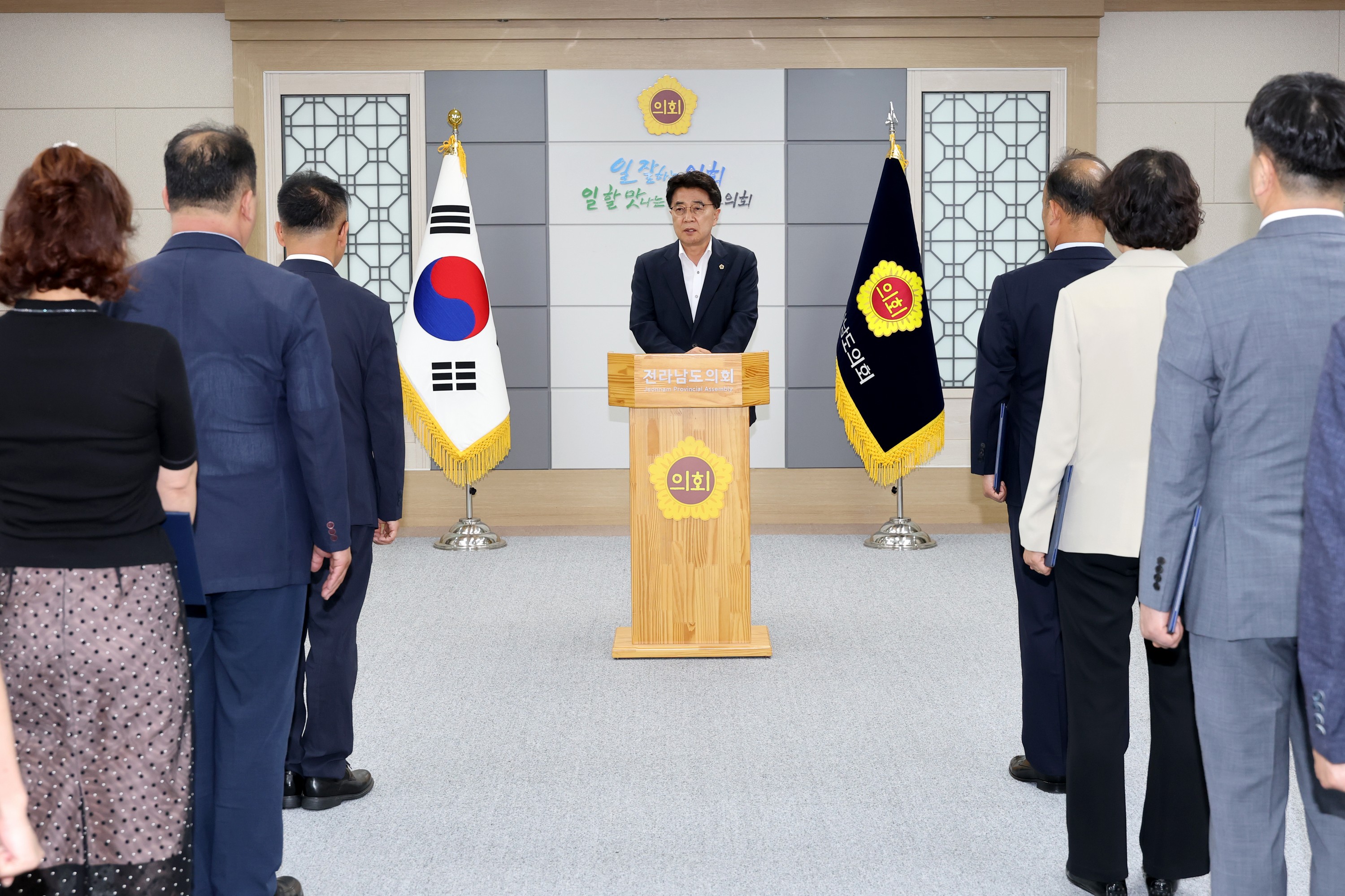 2025년 하반기 임용장 수여식 첨부이미지 : 25년07월01일 2025년 하반기 임용장 수여식 - 020.jpg
