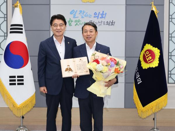 전라남도의회 대변인 임명장 수여식 등 첨부이미지 : 25년07월01일 전라남도의회 대변인 임영장 수여식 - 004.jpg