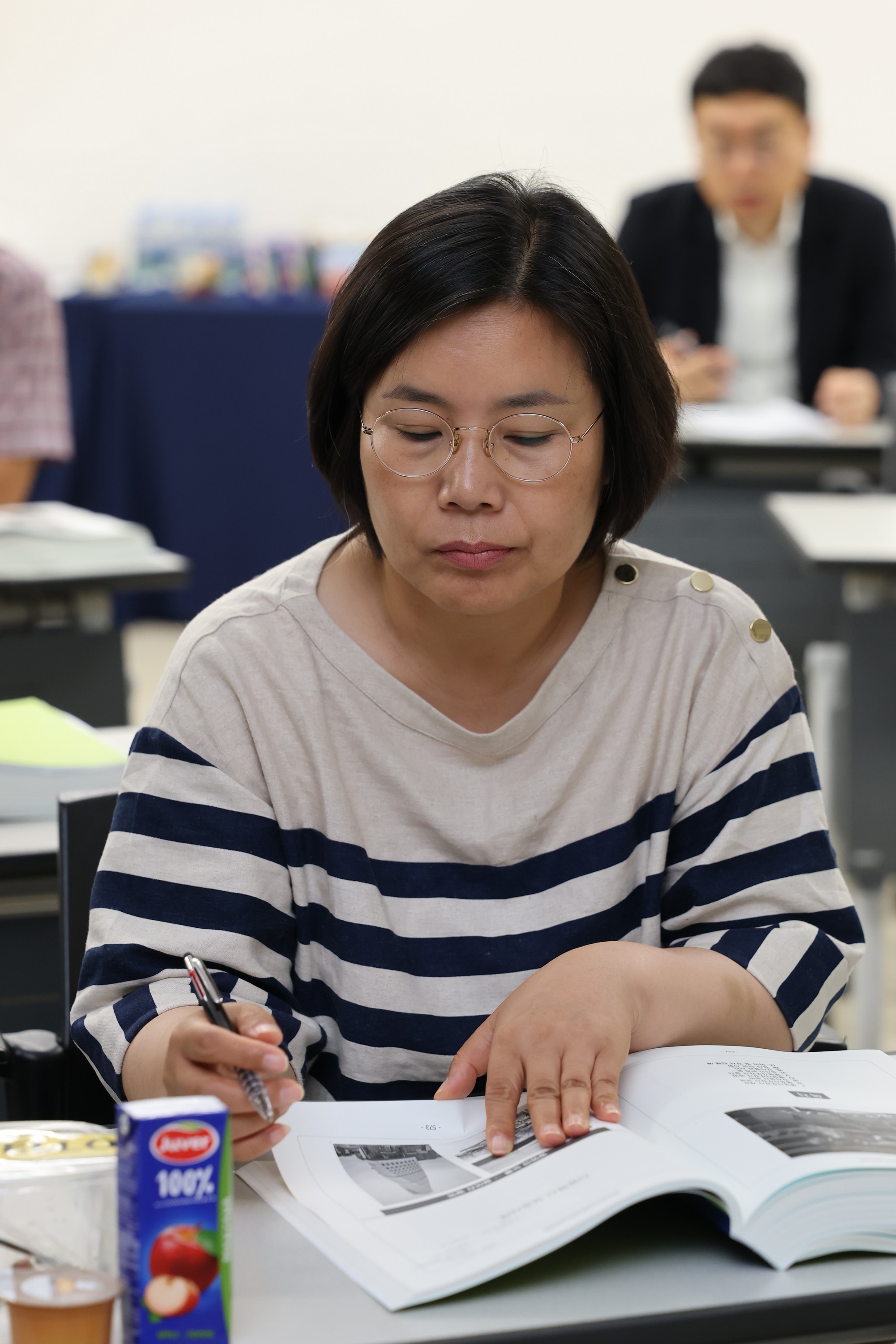 제1기 전라남도의회 의정 아카데미 자치입법 전문가 양성 과정 교육 및 수료식 첨부이미지 : 25년07월03일 제1기 전라남도의회 의정 아카데미 자치입법 전문가 양성 과정 교육 - 007.jpg