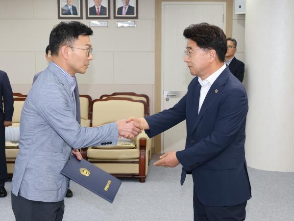 하반기 임용장 수여식 첨부이미지 : 25년07월03일 7월03일 하반기 임용장 수여식 - 002.jpg