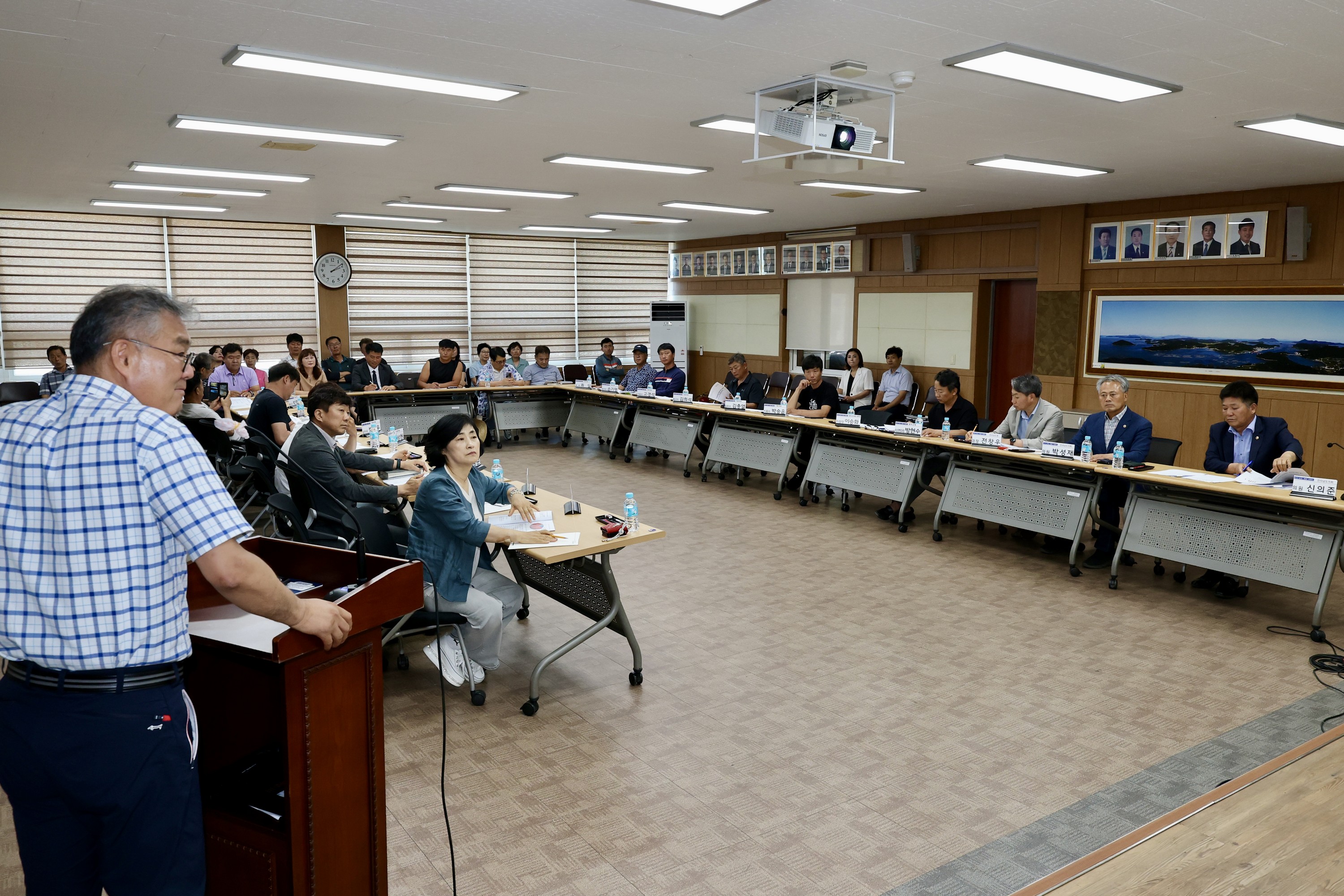 '수산업 면허제도 개선방안 연구회' 정책연구용역 중간보고회&어업인 간담회 첨부이미지 : 25년07월31일 ‘수산업 면허제도 개선방안 연구회‘ 정책연구용역 중간보고회&어업인 간담회 - 023.jpg